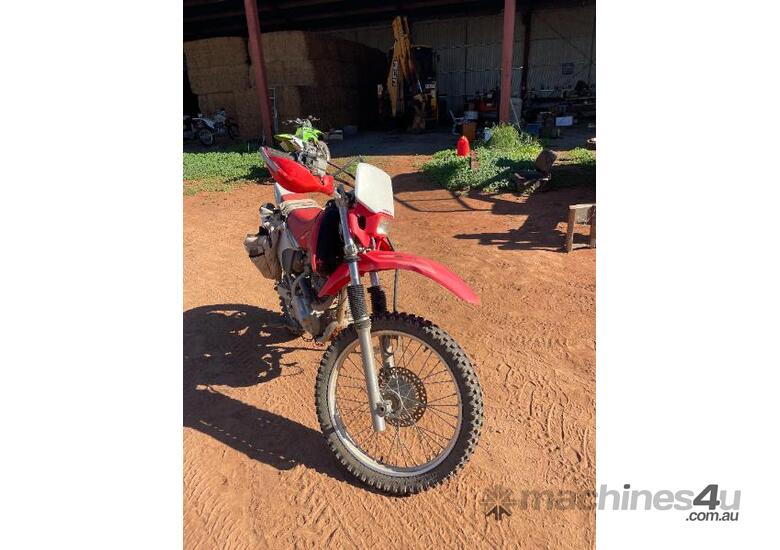 caption CRF 230F