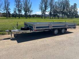 Brian James Trailers - picture0' - Click to enlarge