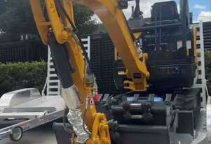 Mini Excavator 1.8 T Rover MC18-/SE18-SR Excavator + Aluminium Plant Trailer