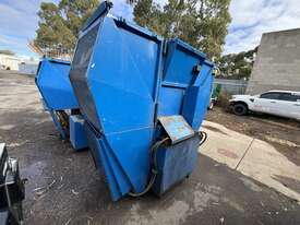 2006 3 Phase Autobaler - picture2' - Click to enlarge
