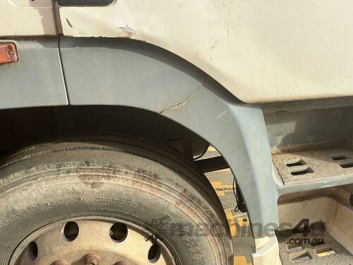 caption 2007 DAF CF7585 Cab Chassis Day Cab