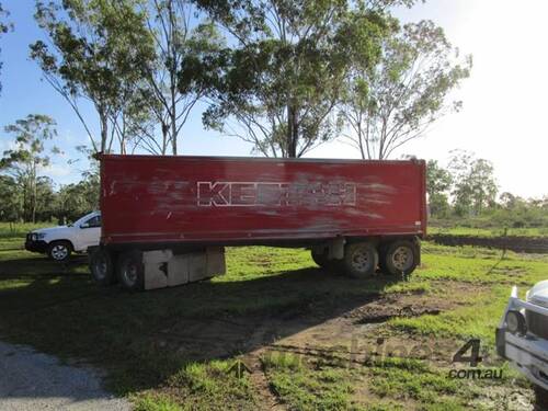 caption Hercules Quad Dog Trailer