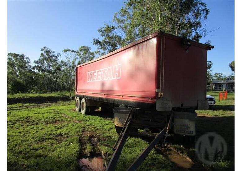 caption Hercules Quad Dog Trailer