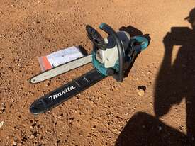 Makita DCS4610 Chain Saw ( Unreserved ) - picture0' - Click to enlarge