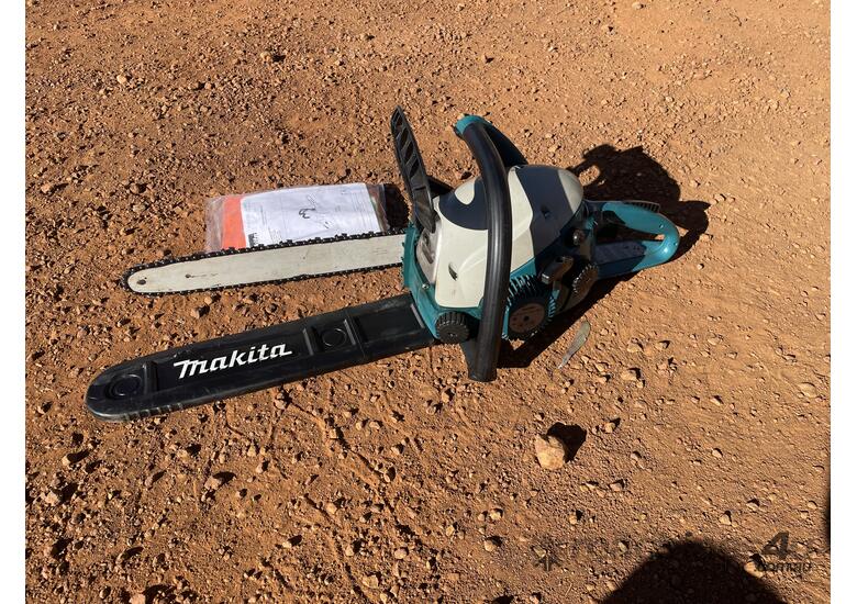 caption Makita DCS4610 Chain Saw ( Unreserved )