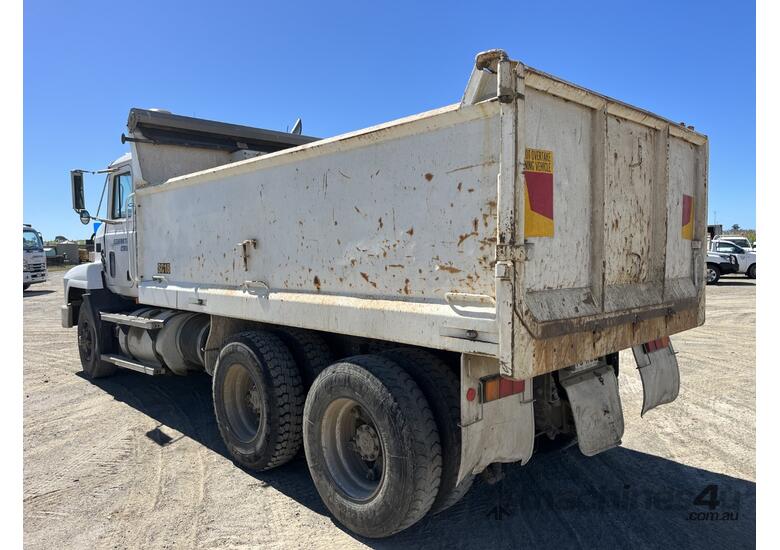 caption 1999 Mack CH Tipper