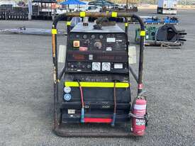 LINCOLN VANTAGE 575 DIESEL WELDER - picture0' - Click to enlarge