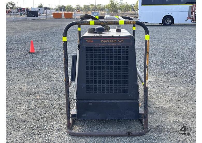 caption LINCOLN VANTAGE 575 DIESEL WELDER