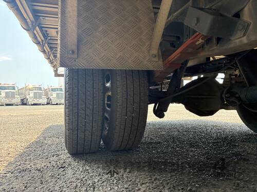 2020 Iveco Daily 50-170 Hi-Matic Caged Tabletop