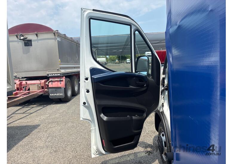 2020 Iveco Daily 50-170 Hi-Matic Caged Tabletop