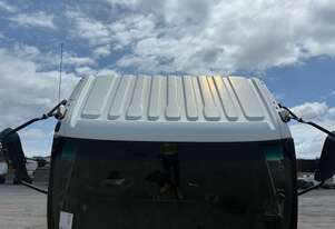 2017 Hino 300 921 Service Body 2017 Hino 300 921 Service Body