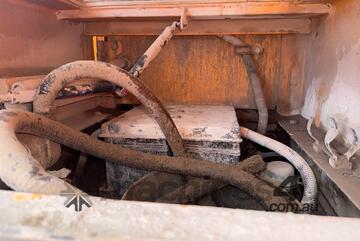 Hyundai ROBEX 220LC Excavator (Steel Tracked)