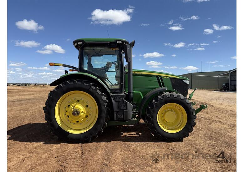 2018 JOHN DEERE 7230R TRACTOR