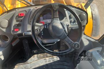 Kawasaki   Wheeled Loader