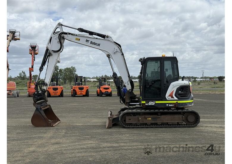 2019 BOBCAT E85-R EXCAVATOR WITH ATTACHMENTS