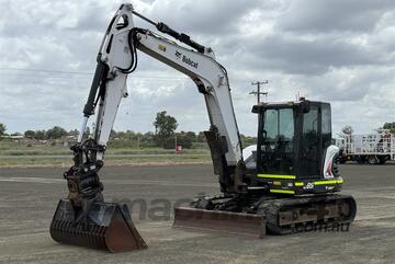 2019 BOBCAT E85-R EXCAVATOR WITH ATTACHMENTS