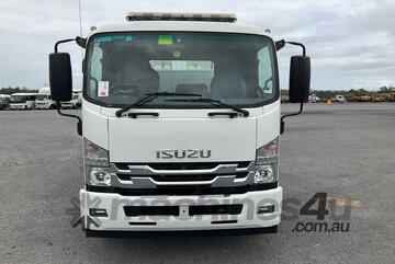 2016 Isuzu FSR 140-260 Beaver Tail Service Body