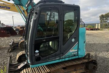 Kobelco SK75SR-3 Excavator with Offset Boom