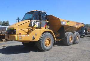 Caterpillar 2006   730