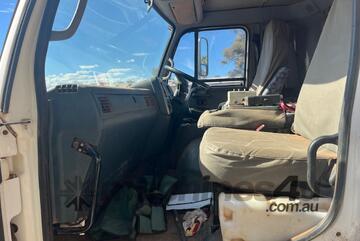 2010 Nissan UD PK6 Water Cart