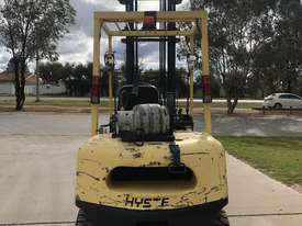 Hyster H2.50DX - 2.5 Ton LPG - 4300mm 2 Stage Mast - picture2' - Click to enlarge