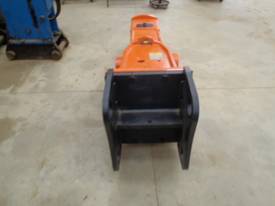 Hydraulic Hammer OCM HP1500 SUIT 20-30 TONNER - picture1' - Click to enlarge