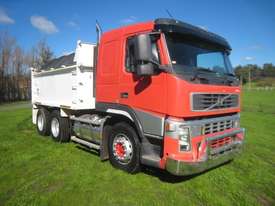 2003 VOLVO FM9-380 FOR SALE - picture0' - Click to enlarge