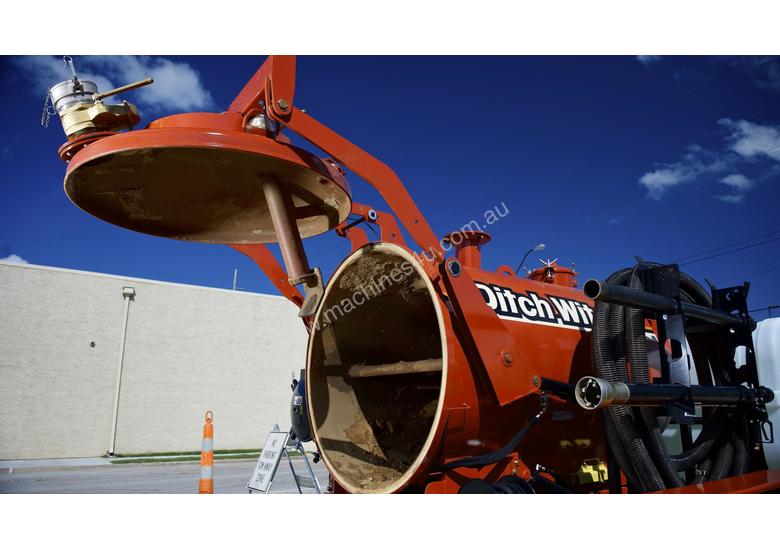 caption Ditch Witch FX30-800 gallon