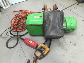 Electric Hoist  - picture0' - Click to enlarge