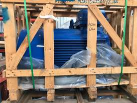 132 kw 175 hp 6 pole 415 v AC Electric Motor - picture0' - Click to enlarge