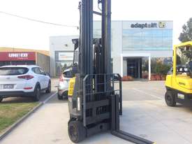 Aisle-Master Narrow Aisle Forklift - picture1' - Click to enlarge
