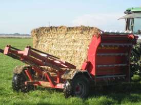 AUSTRALIAN MADE PA-MICK HAY & SILAGE FEEDER  - picture2' - Click to enlarge
