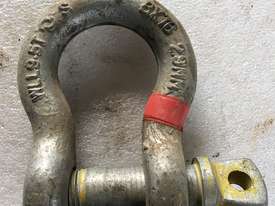 Bow D Shackle 9.5 ton AS approved 29mm pin - picture0' - Click to enlarge