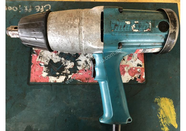 caption Makita Impact Gun