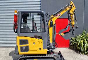 1.8T Mini Excavator AE18SE-II w/ Hydraulic Quick Hitch, Expandable Tracks + Dozer Blade!