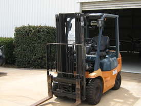 Toyota Forklift - Low Kilometres, - picture2' - Click to enlarge