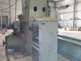 Milling machine - picture1' - Click to enlarge