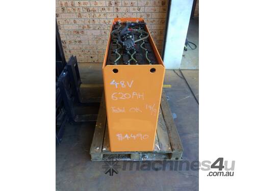 Solar Battery black top !!! Lead Acid Traction currently 48V 620 AH like new Condition Best For Home