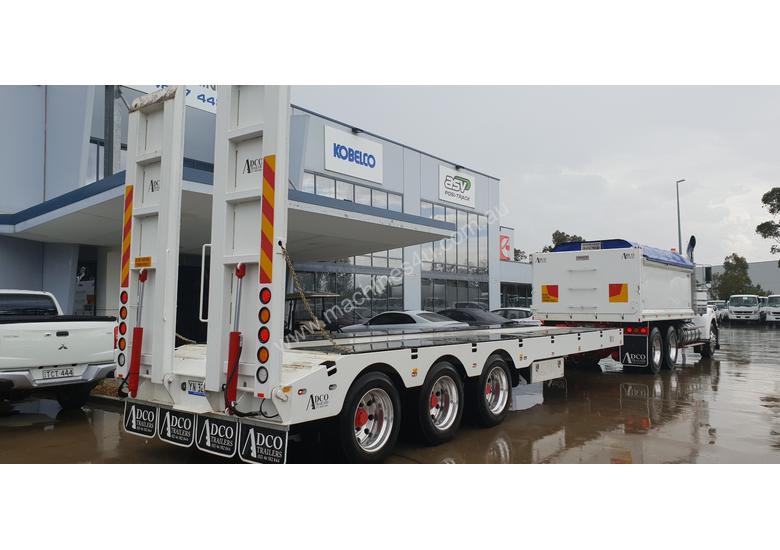 caption ADCO Tag Tag/Plant(with ramps) Trailer