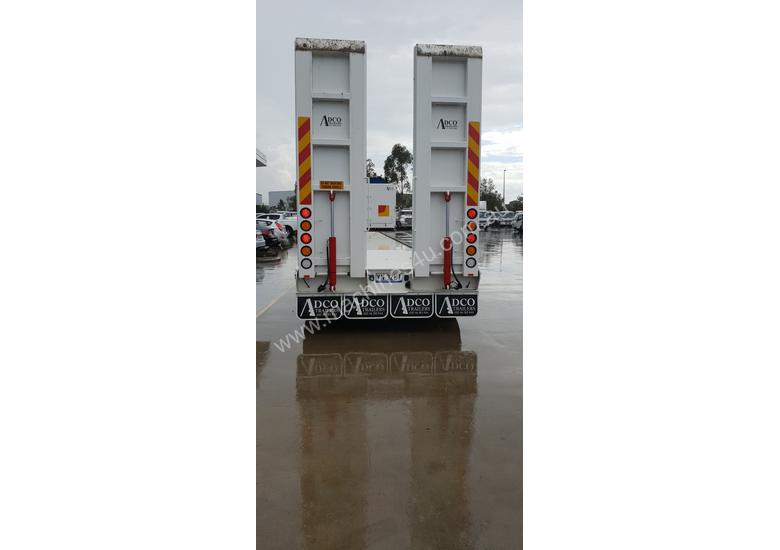 caption ADCO Tag Tag/Plant(with ramps) Trailer