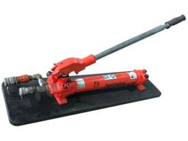Holmatro Hydraulic Hand Pump Double Acting Two Speed Porta Power - picture0' - Click to enlarge