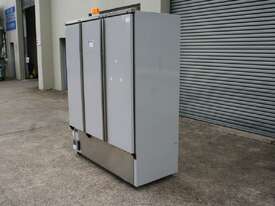 Refrigerated Cabinet - picture0' - Click to enlarge