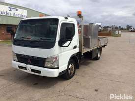 2006 Mitsubishi Fuso FE83 - picture2' - Click to enlarge