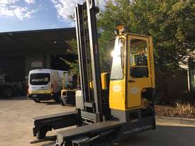 4T Multi-directional Forklift - picture0' - Click to enlarge