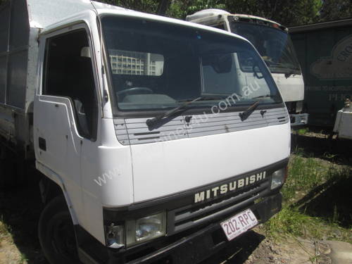 1994 Mitsubishi Canter FE4 - Wrecking - Stock ID 1579