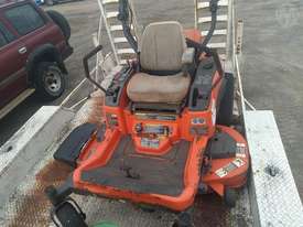 Kubota ZD221Z - picture0' - Click to enlarge