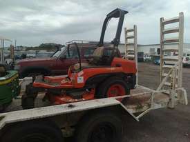 Kubota ZD221Z - picture2' - Click to enlarge