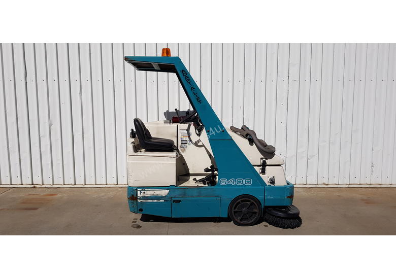 caption LPG Tennant Sweeper