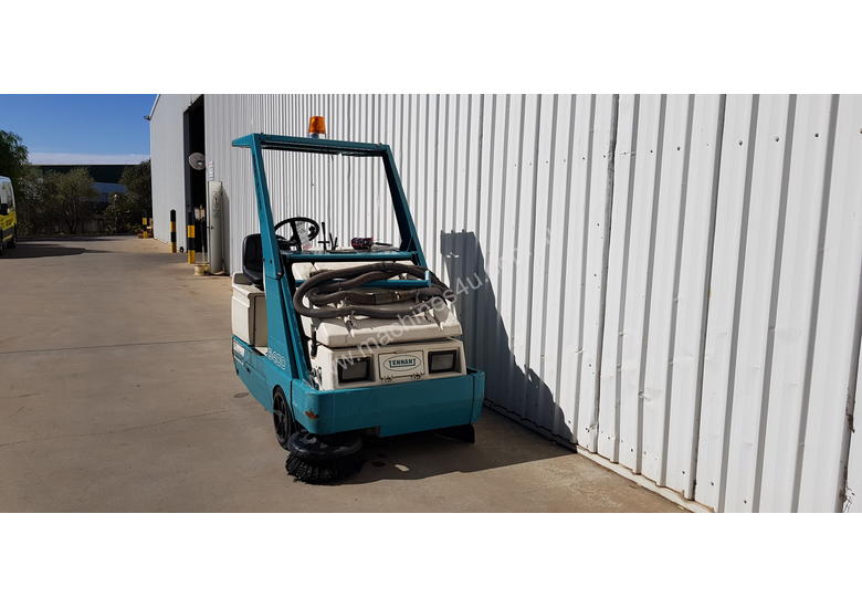 caption LPG Tennant Sweeper