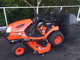 Kubota Ride On Mower - picture0' - Click to enlarge